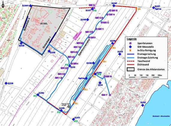 Lage der Altlast W6 "Mobil", der Sperrbrunnenreihe, der Dichtwand mit den Filterfenstern sowie des Schönungsteichs, der Grundwasseraufbereitungsanlage, des Leitungssystems und der Drainagen sowie aller Grundwassermessstellen der Beweissicherung
